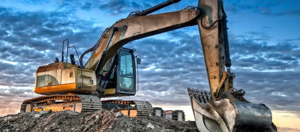 Czy na koparkę trzeba mieć prawo jazdy? Przekonaj się, co musisz wiedzieć