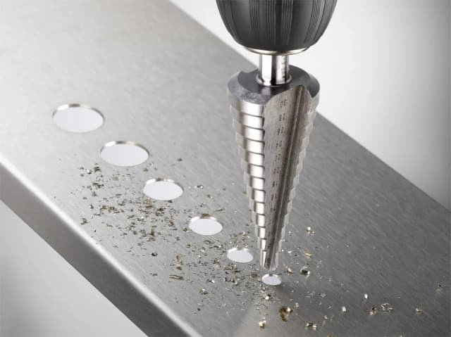Jakie wiertło do kołka 10 mm? Odpowiednie wiertła do różnych materiałów Jakie wiertło do kołka 10 mm? Odpowiednie wiertła do różnych materiałów